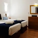 Lotus Villa, Albufeira