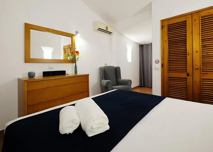 Lotus Villa, * Αλμπουφέιρα