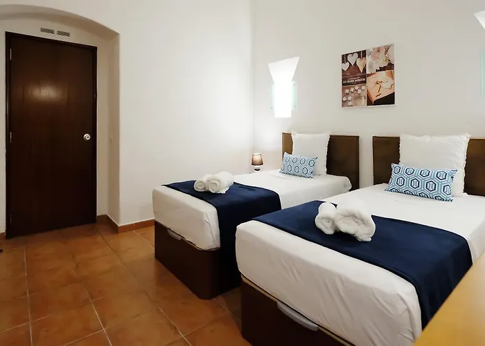 Lotus Villa, Βίλα